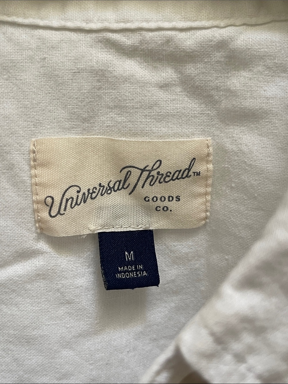Universal Thread White Cropped Button-Up - Picture 2 of 6